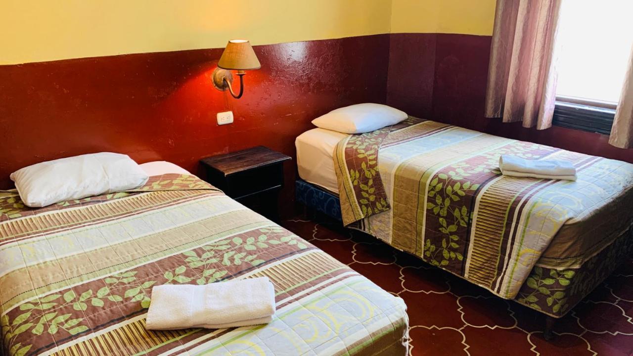 Hotel Ajau グアテマラシティ エクステリア 写真