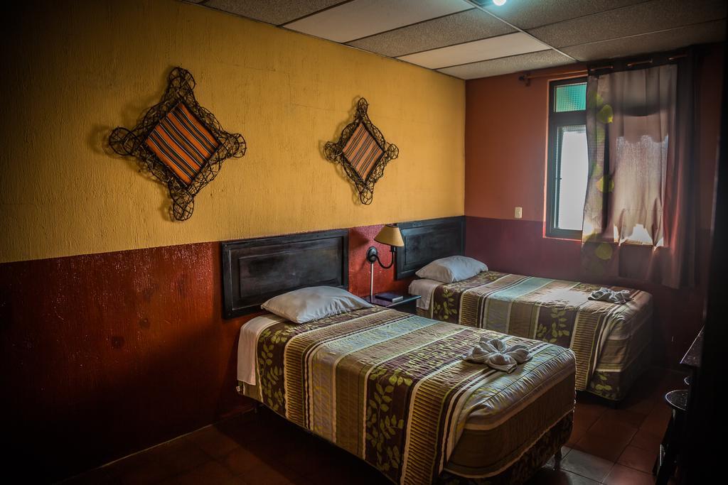 Hotel Ajau グアテマラシティ エクステリア 写真